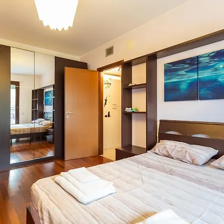 Accogliente Con Terrazzo E Vista Appartement Milaan